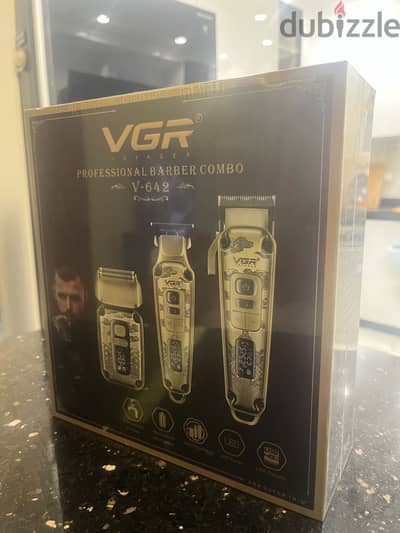 طقم حلاقة رجالي VGR V-642 (3 ماكينات في علبة واحدة + توصيل مجاني