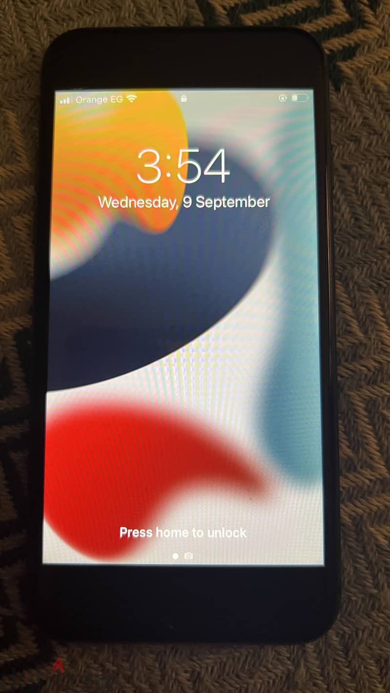 Apple - iPhone 8 1