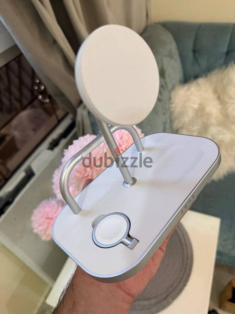 Zens 4in1 Charging Station 2