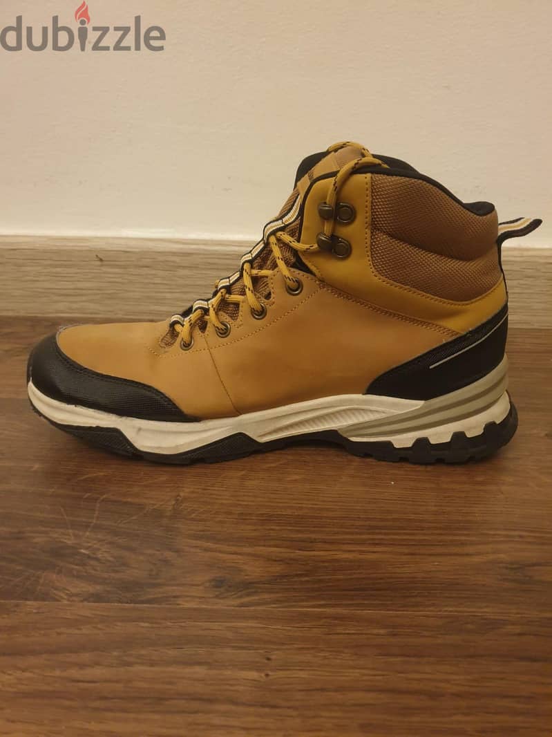 LANDROVER SHOES . 1