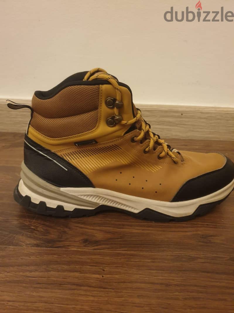 LANDROVER SHOES . 2