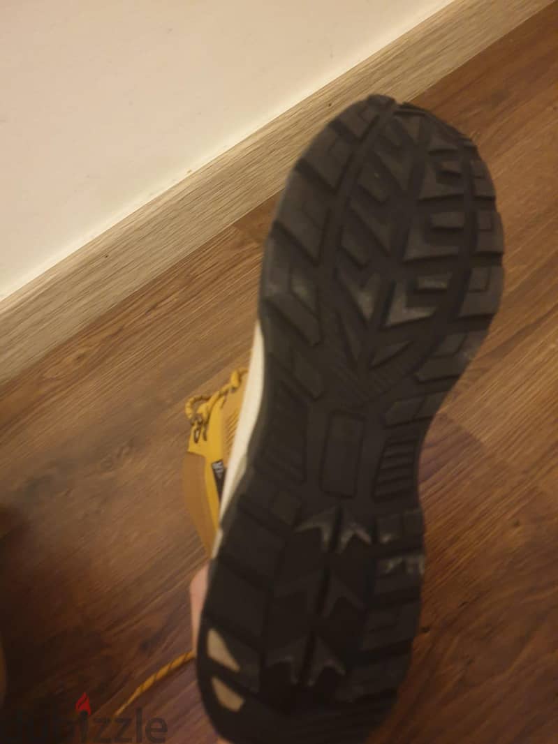 LANDROVER SHOES . 3