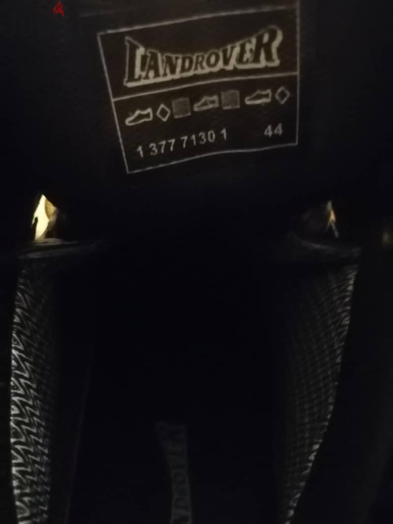 LANDROVER SHOES . 4