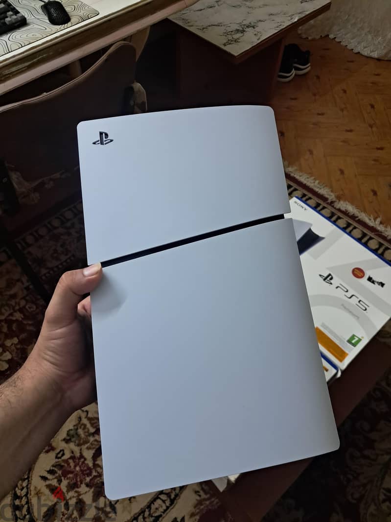 PS5 Slim CD with 2 Controllers and 10 Games 2