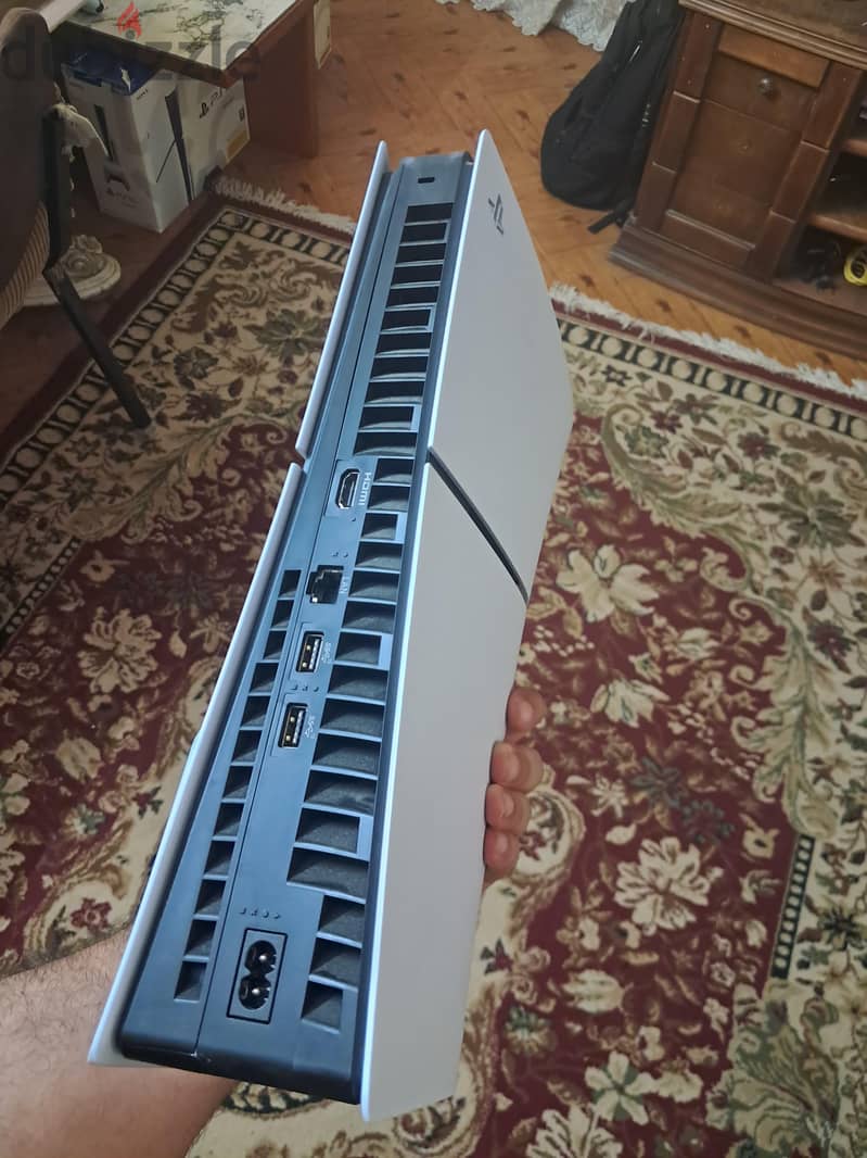 PS5 Slim CD with 2 Controllers and 10 Games 5