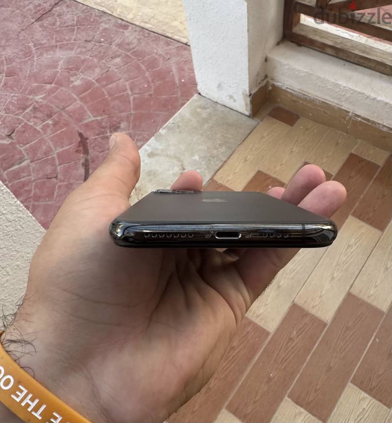 Apple - iPhone 11 Pro Max 5