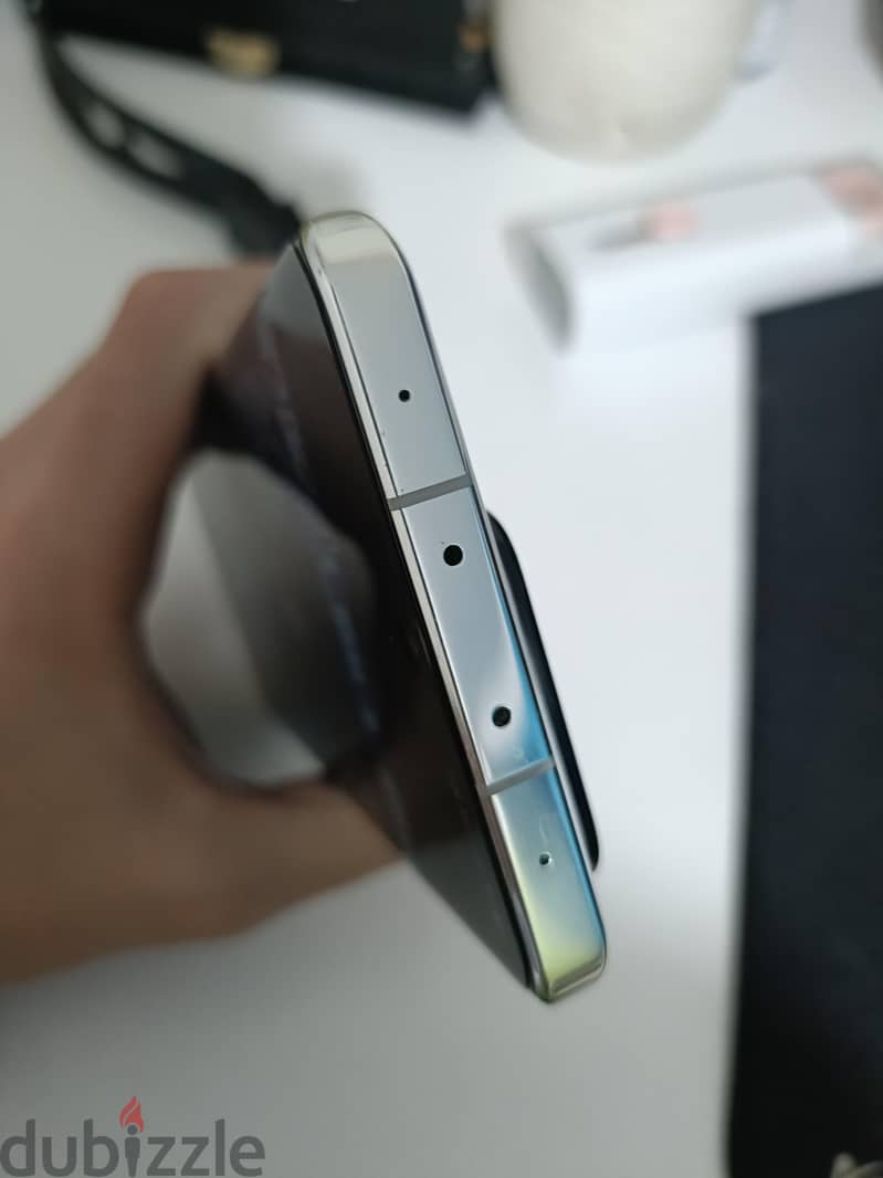 Xiaomi 13 Pro with Hammer screen 2