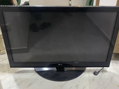 شاشه LG بلازما بحالة الزيرو  بسعر فرصه