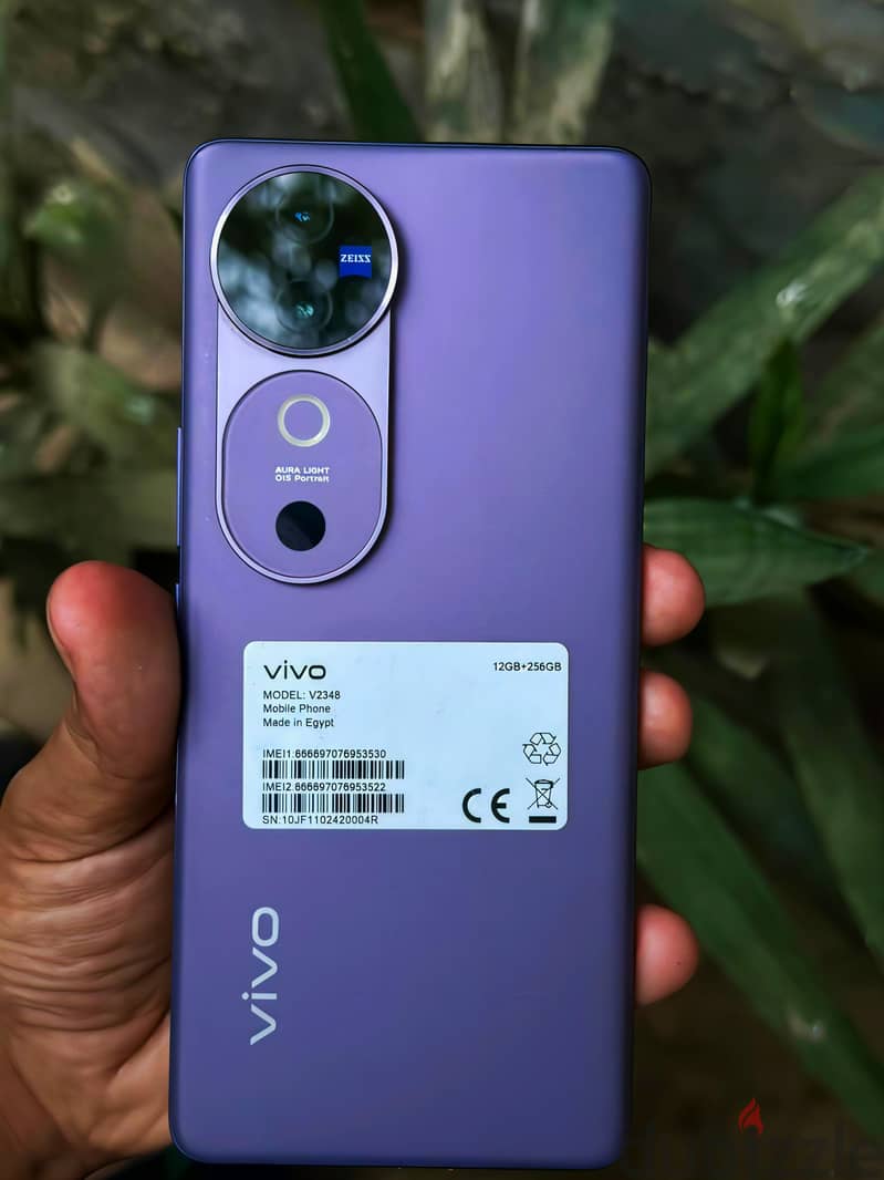 Vivo v 40 5g 1