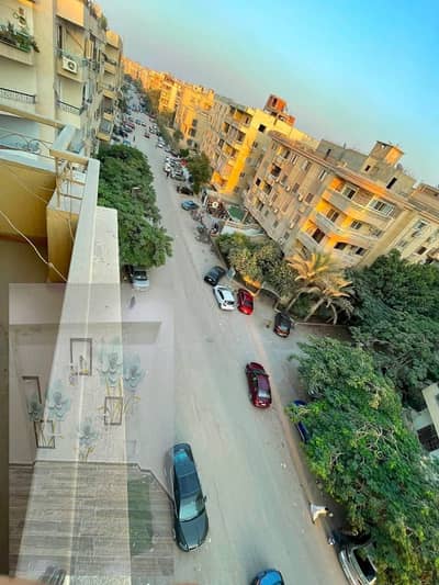 Apartment for sale in Gardens of the Pyramids, 215 m facade at the fourth gate, first and fourth floor