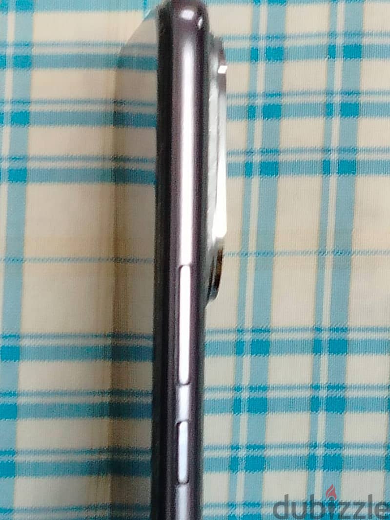 فيفو V60 1