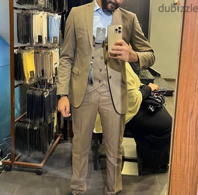 بدلة tie house مقاس 48 جديدة