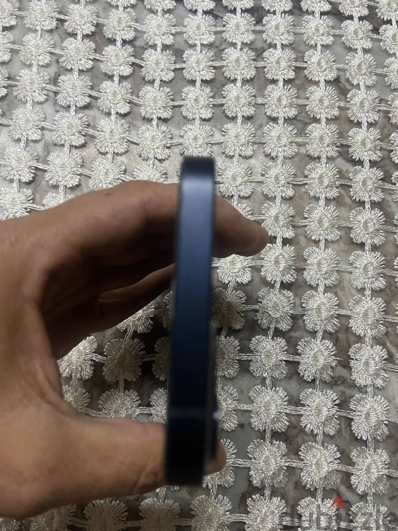 آبل - آيفون 13 4