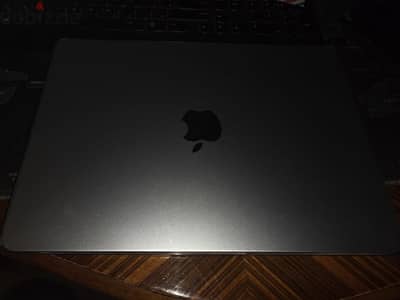 MacBook Air M4 — 16GB RAM / 512GB SSD