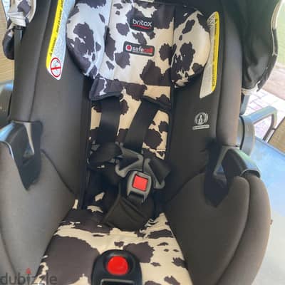 كارسيت britax  امريكي وارد امريكا سعرة جديد يتخطى ال١٥٠٠٠ج هبيعه ب٣٥٠٠