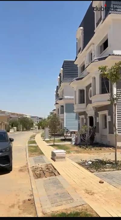 Corner iVilla Roof, iCity October "Villas Island" Phase Red brick stage (structural shell)  Unit handed over  285 m² + 70 m² roof Covers the 2nd floor