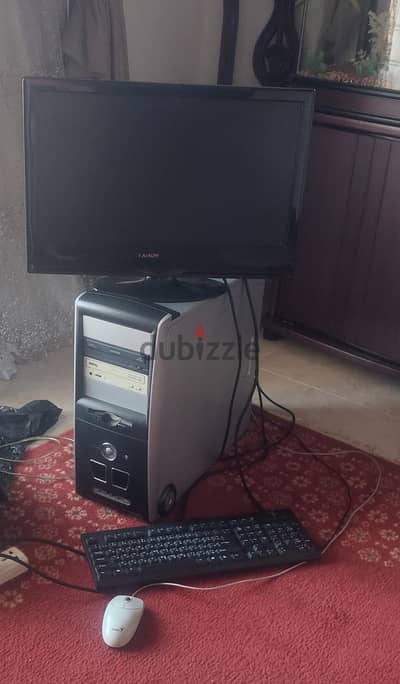 كمبيوتر وشاشة للبيع