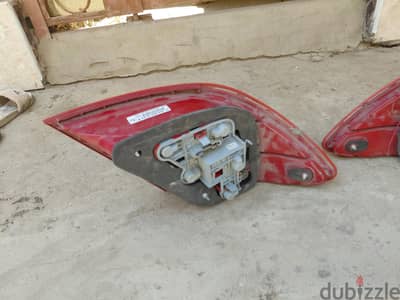 فانوس خلفي w204 سي١٨٠ مو ٢٠٠٩ وارد الكويت بسعر مناسب