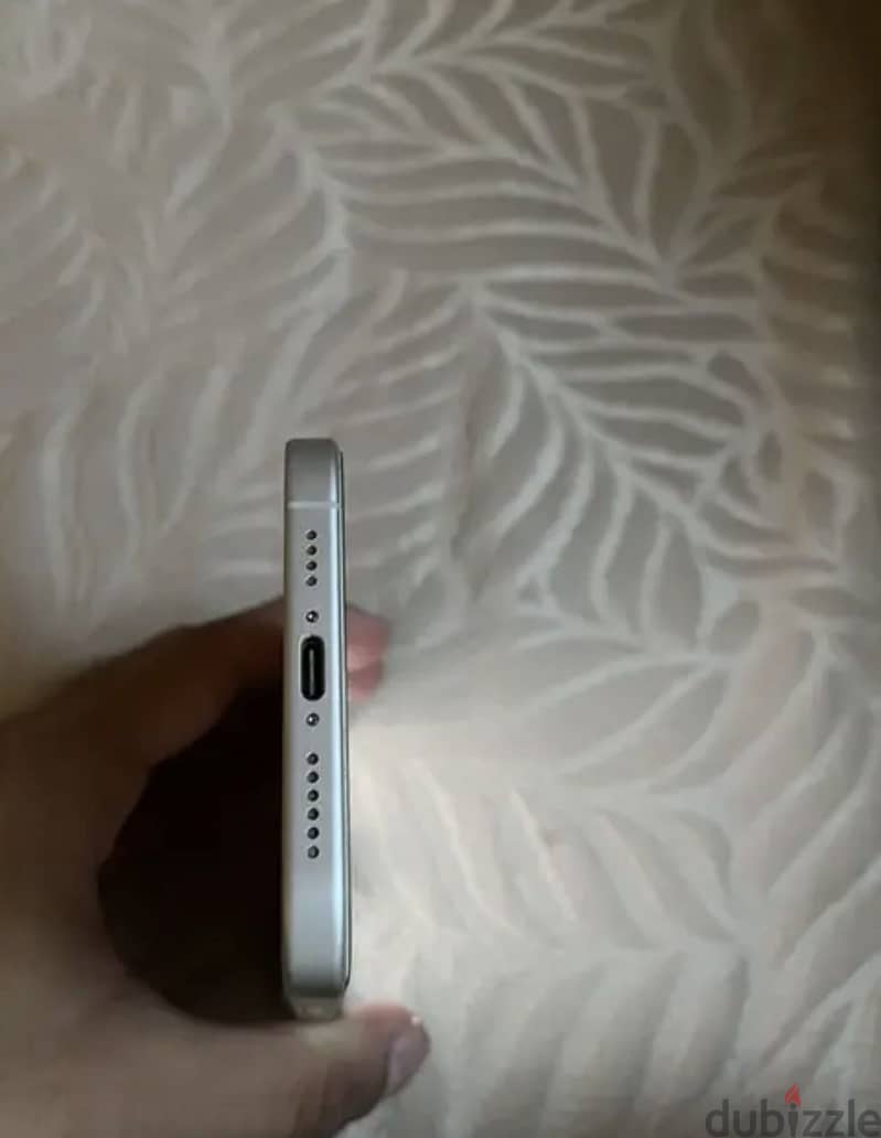 Apple - iPhone 16 Plus 3
