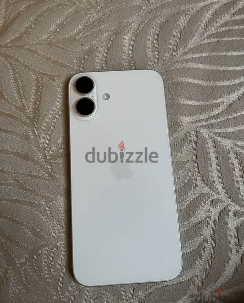 Apple - iPhone 16 Plus 4