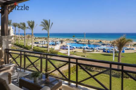 فرصة شاليه بحري متشطب فندقي للبيع بخصم كاش بالتقسيط لقطة في افضل وأرقى قرية على البحر مباشرة في العين السخنة