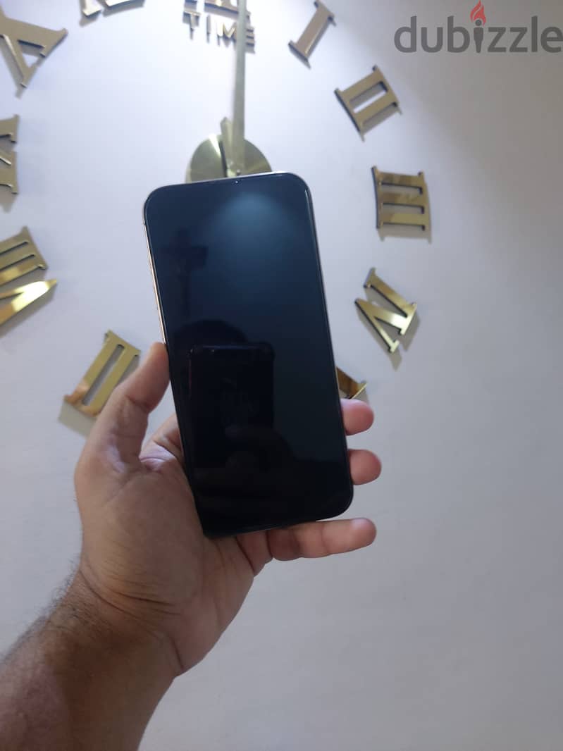 Apple - iPhone 16 Pro Max 4