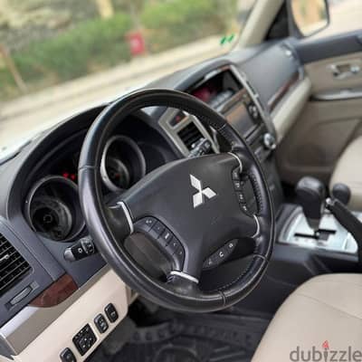 ايجار ميتسوبيشي باجيرو 4*4 بسائق او بدون سائق للرحلات