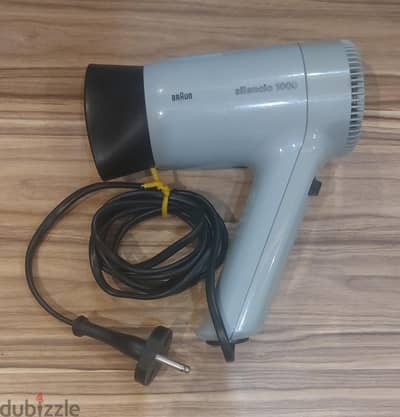 مجفف شعر براون أصلي صناعة أيرلندا Braun Type 4588 (1000W)
