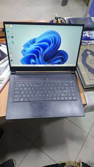 LAP TOP MSI Workstation WS65 8SK I7 8TH+VGA 6G+RAM 32