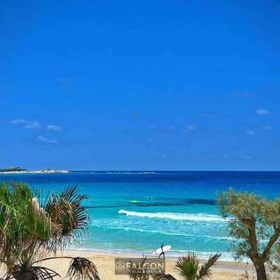 في قلب البحر فيلا صف اول استلام فوري متشطبه ومفروشه بالفرش والاجهزه والتكيفات ultra luxury بفيو بانورامي خطير علي البحر