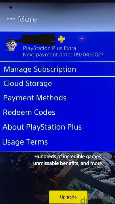 PS4 SLIM 1TB- Ps PLUS 1 year, 2 controllers
