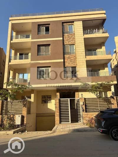 Apartment for sale in Lotus, Fifth Settlement New Cairo, 220 sq m near the sports club district and the American University in Cairo (AUC).