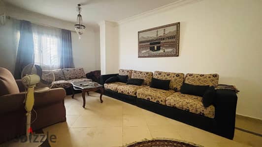 متاح شقه مفروشه متفرعه من شارع شهاب مهندسين