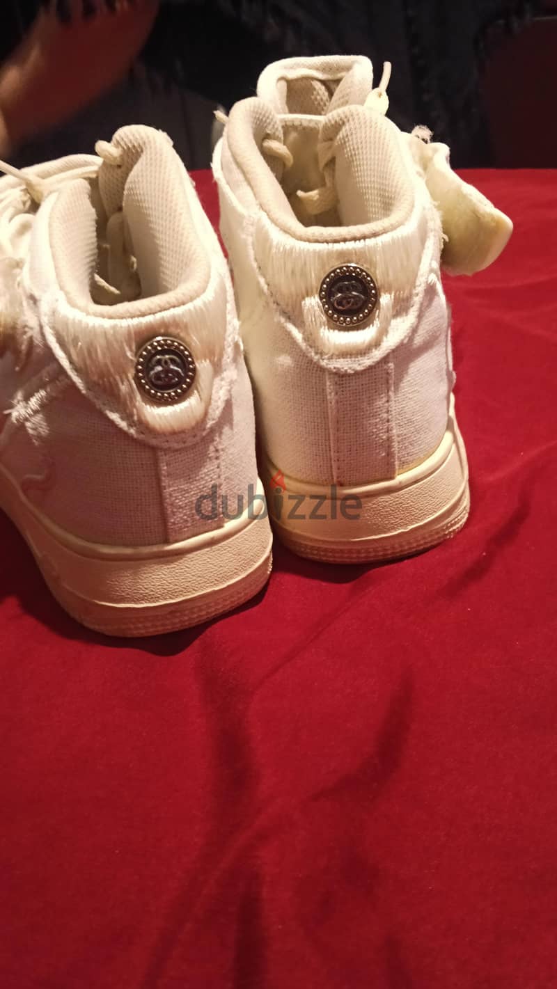 Nike. 2