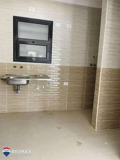 فرصة مميزة للإيجار في مدينتي B15 | 100م | 2 غرفة | 2 حمام | باركينج فيو | 17,000 جنيه