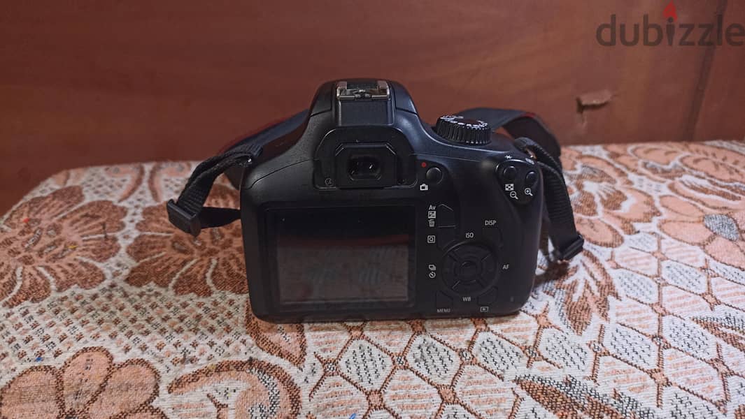 Canon EOS 4000D 3