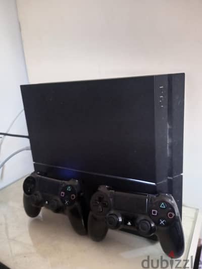 Ps4 fat - 500gb - 2 controllers Originals