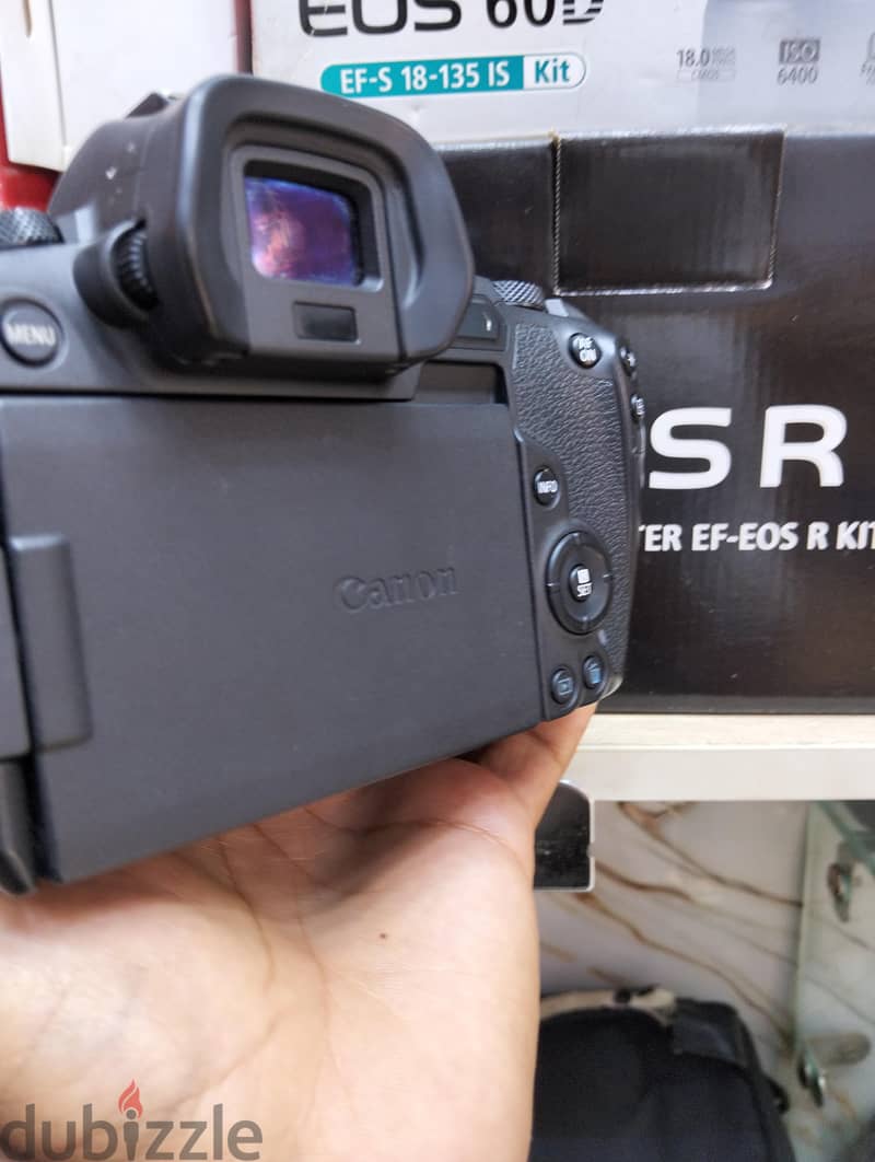 Canon R 1