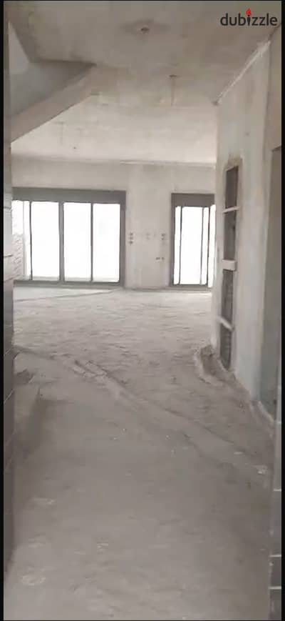 فيلا مستقله للبيع ادريس ايست استلام فوري _ نص تشطيب  مباني 500 م  وارضي 627 م    بدروم - ارضي - اول - روف     يوجد مكان الأسانسير