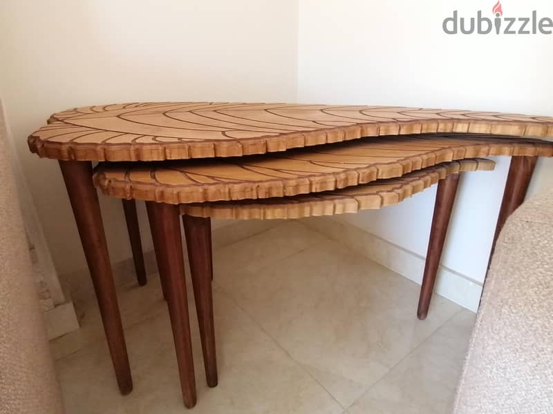 3 Leaves shaped zan side table 1