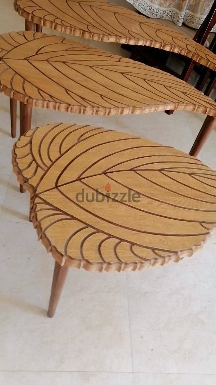 3 Leaves shaped zan side table 2