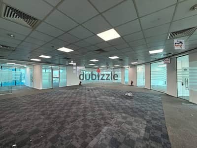 مكتب اداري للايجار 913م مكيفopen space ع التسعين مباشرا-التجمع الخامس