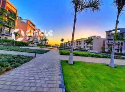 بفيو علي الفيلل شقة ١٨٢م للإيجار بالتكييفات في المراسم فيفث سكوير Fifth Square القاهرة الجديدة New Cairo بالقرب من الجامعة الامريكية AUC