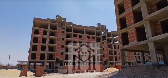 خصّص مساحتك الخاصة. . بنتهاوس مميز في كومباوند إيكو بتسهيلات سداد مريحة.