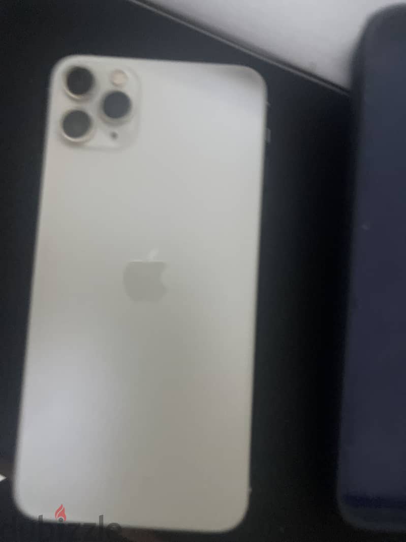 Apple - iPhone 11 Pro Max 1