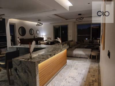 Palm hills VGK, new Cairo, Golden Square 177 meters 4th floor 2 bathrooms 2 bedrooms Open kitchen Offering is for 1year Renting  70 k per month 2 Mont