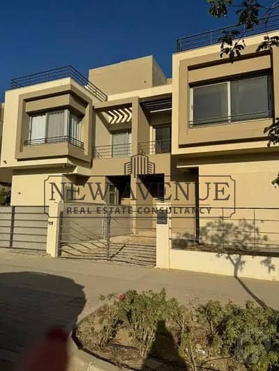 تاون هاوس فيلا موقع مميز فى التجمع يطل على لاندسكيب فى بالم هيلز نيو كايرو بسعر مغرى