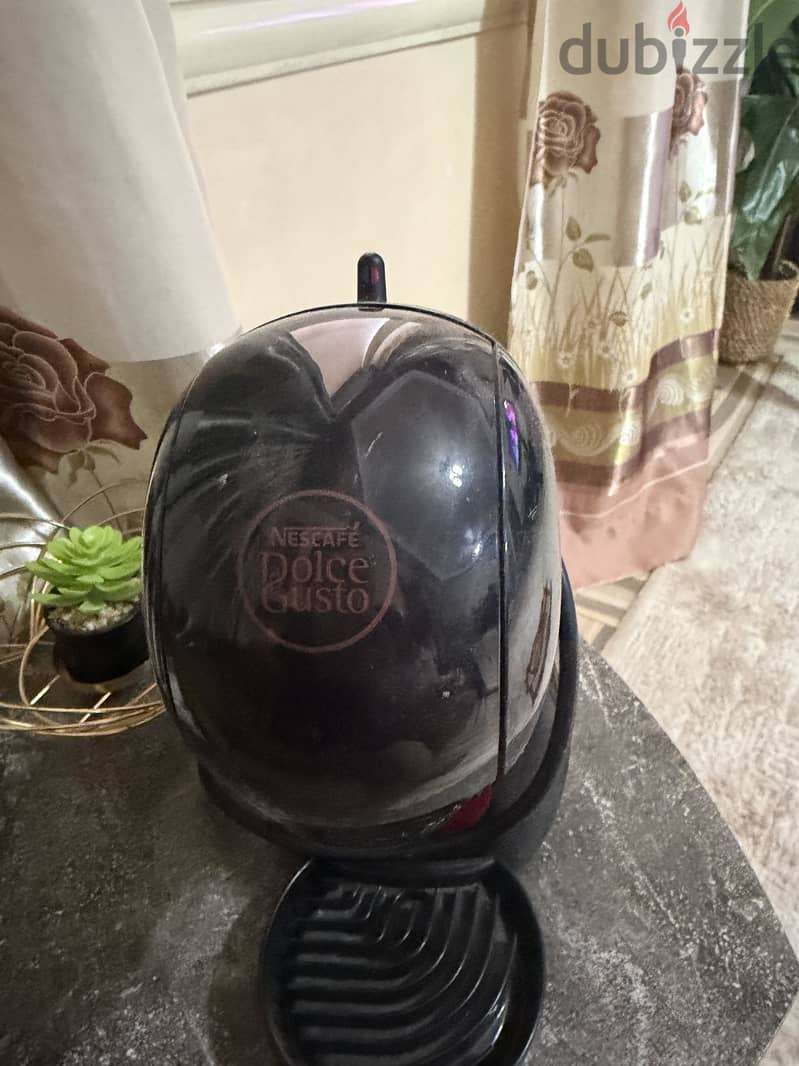 Coffee machine - Dolce Gusto 1