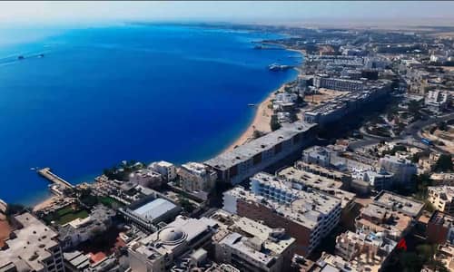 شقة فندقية بإطلالة على البحر للبيع على الممشى السياحي بالغردقة | بجوار ماريوت | تقسيط حتى 4 سنوات