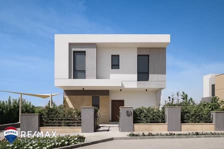 Finished Standalone for Sale with Pyramids View in Solana West